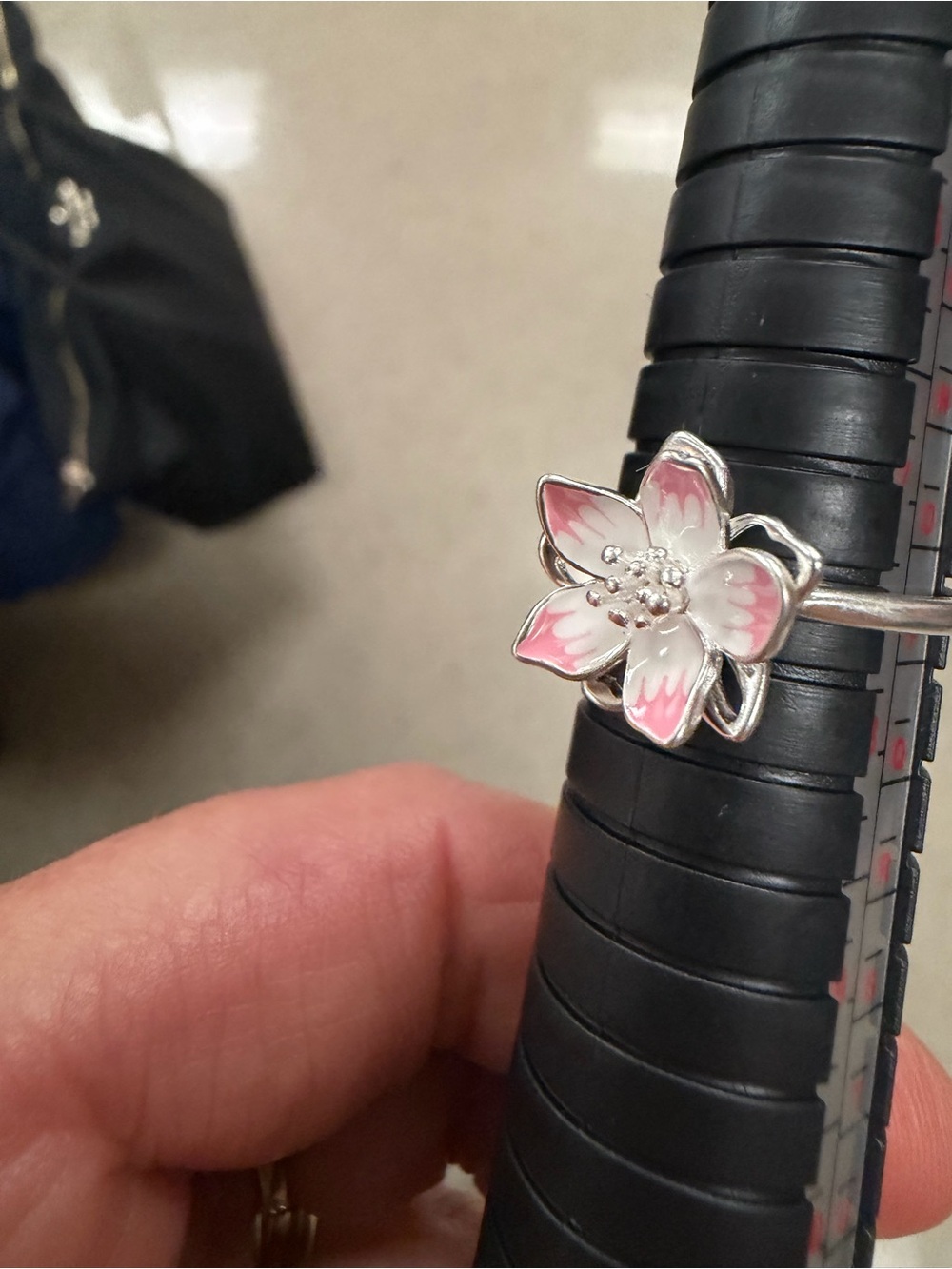 Pandora Pink and White Floral Enamel Ring new no box - Picture 3 of 7